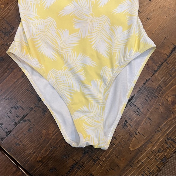 L.A.Hearts Yellow White Palm Leaves Tropical Print Lace Up One Piece Swimsuit - Picture 4 of 7